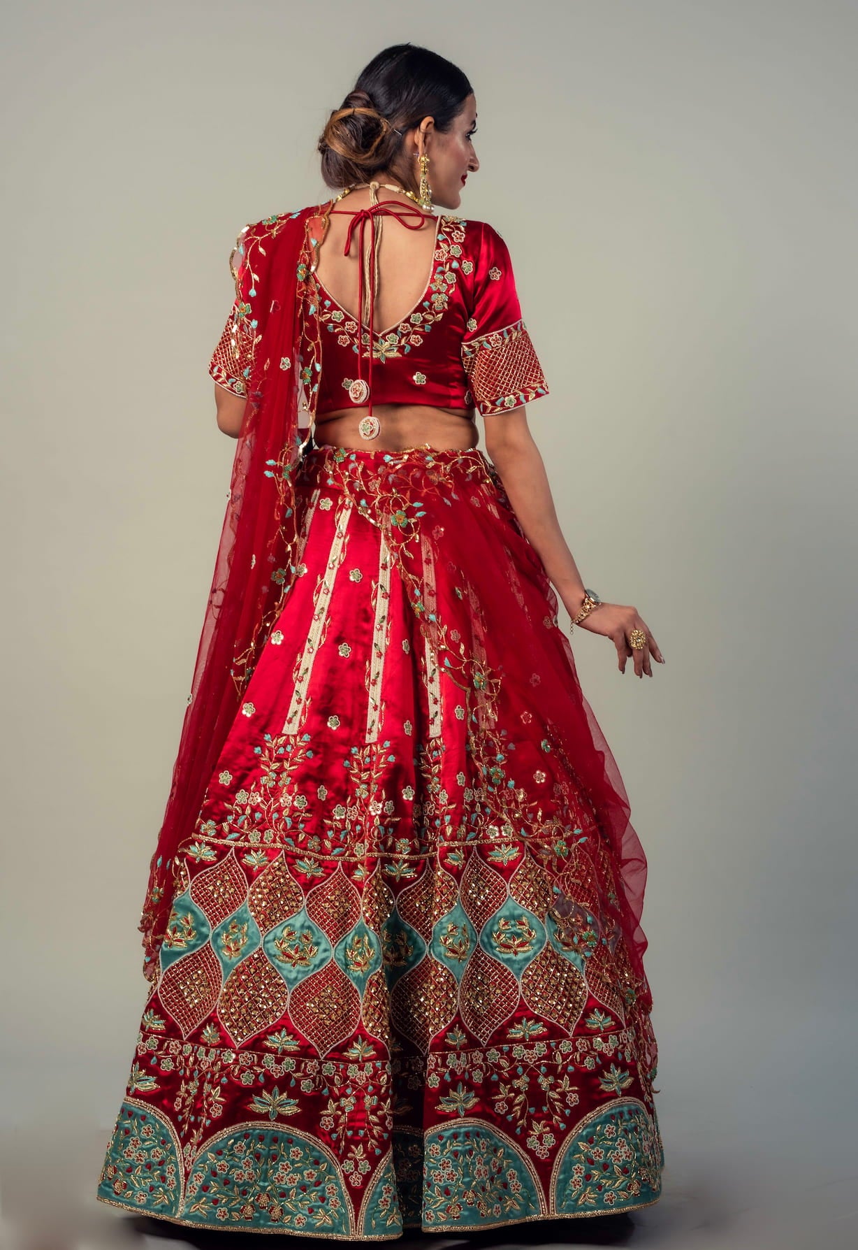 Ghaghara Adorned With Zardozi, Sequins, Resham, Moti And Cut pipe Work